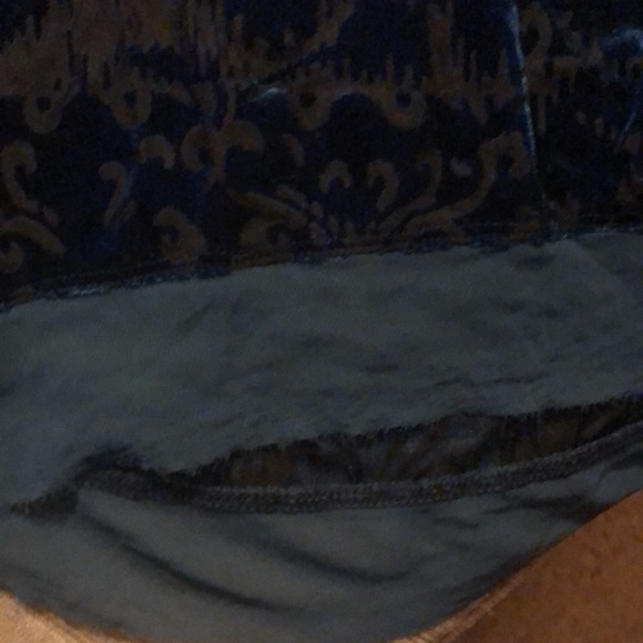 VERA WANG jaquard Blue velvet cut out top - Picture 4 of 8